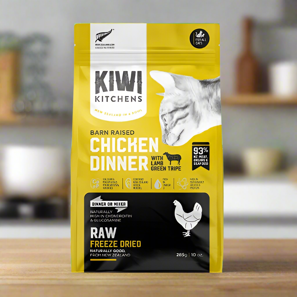 Kiwi Kitchens Raw Freeze Dried Barn Raised Chicken Dinner with Lamb Green Tripe Dry Cat 285g Food